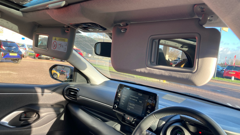 Toyota Yaris 1.5 Hybrid Design 5dr CVT Hybrid Hatchback